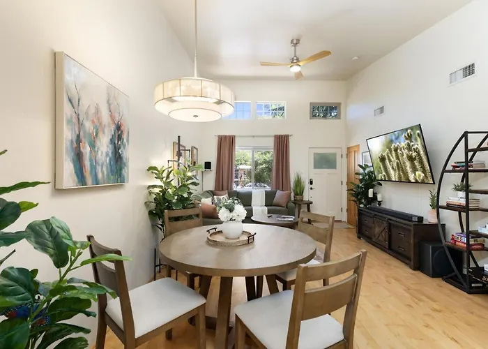2br Scenic With Patio And Views Casa vacanze